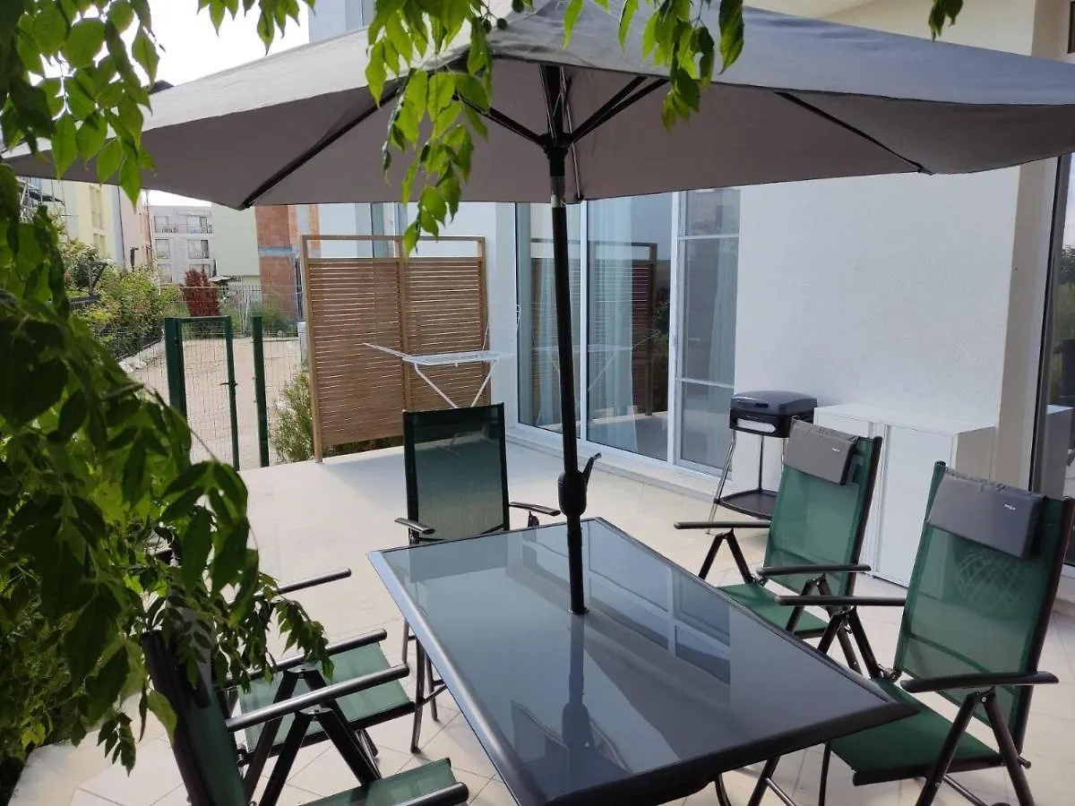 Las Brisas Garden Apartment Burgas Bulgaria