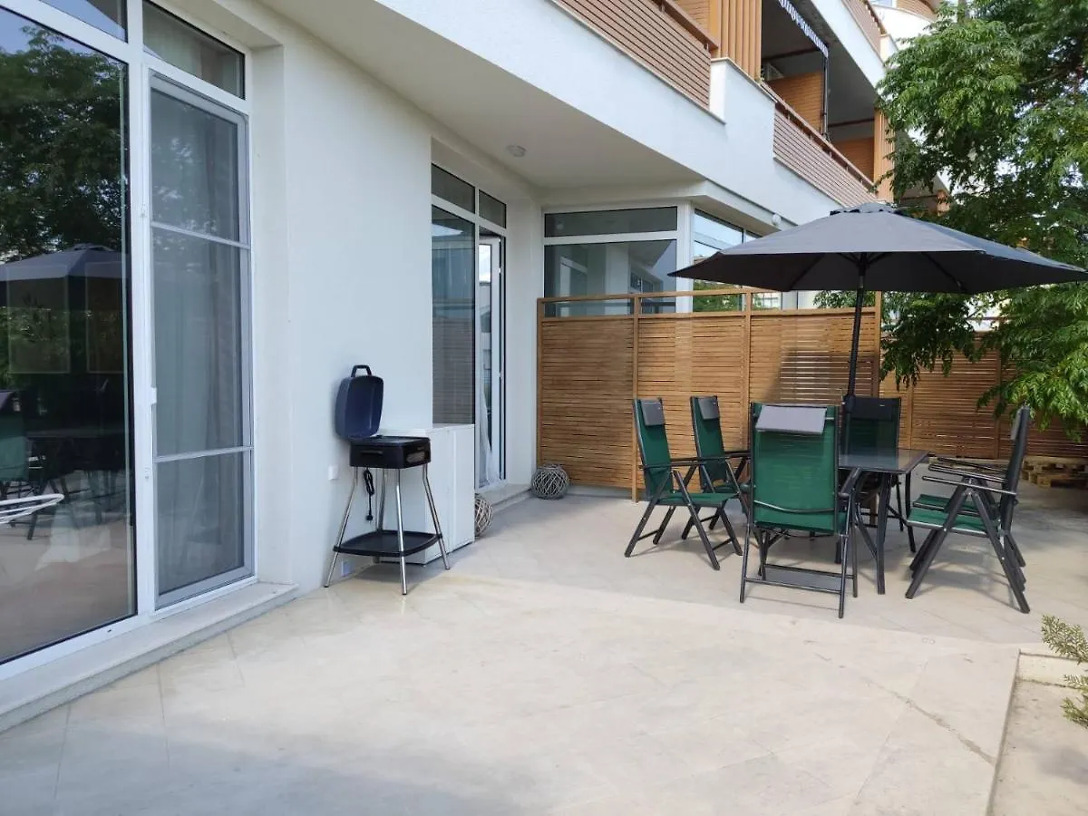 Las Brisas Garden Apartment Burgas