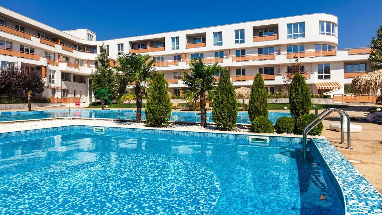 Las Brisas Garden Apartment Burgas